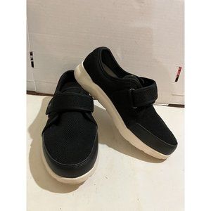 CBMTCR women's Size 8.5 black memory form Adjustable  Diabetic  Shoes